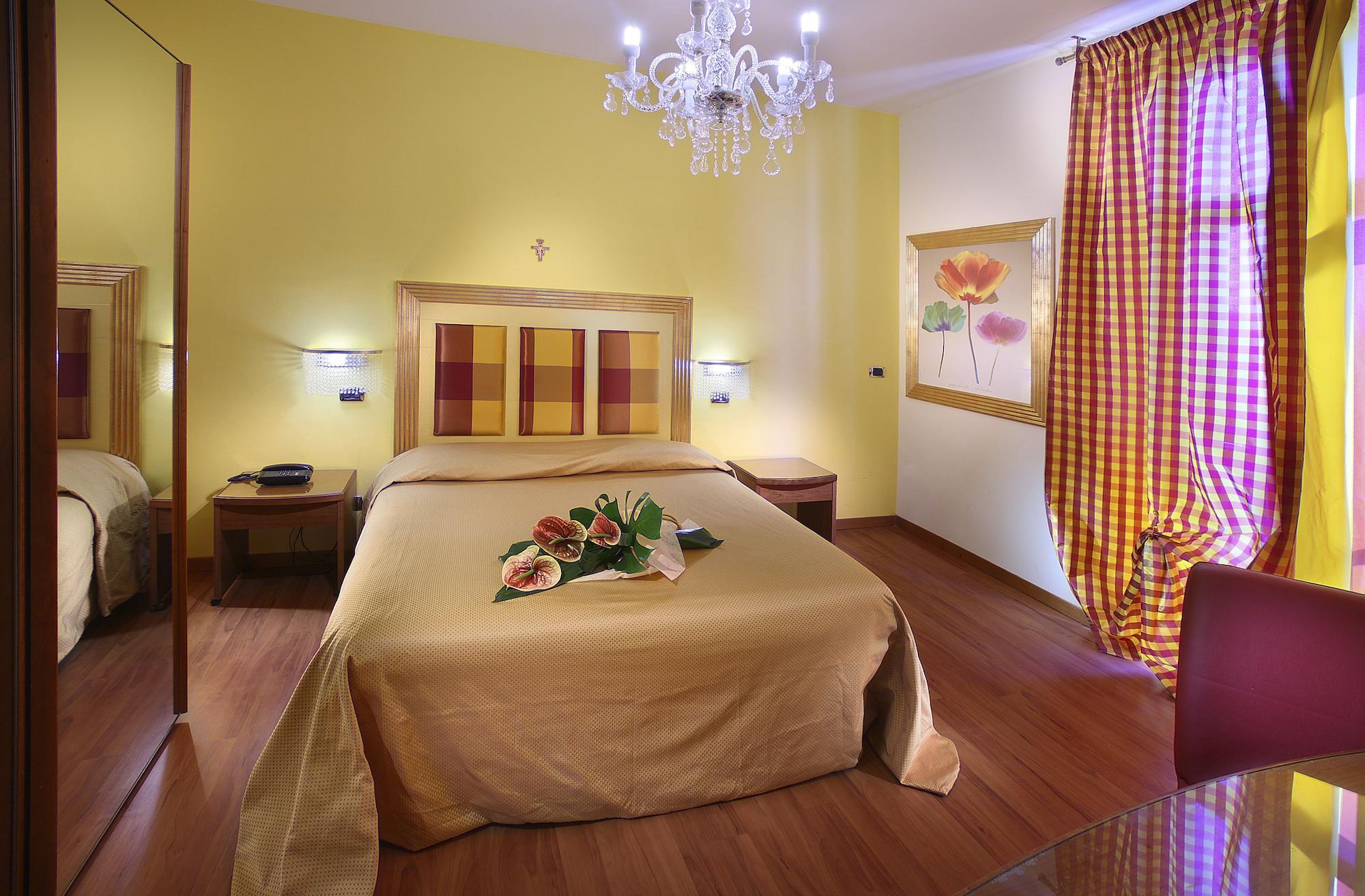 Hotel Nuovo Savi Montecatini Terme Exteriör bild