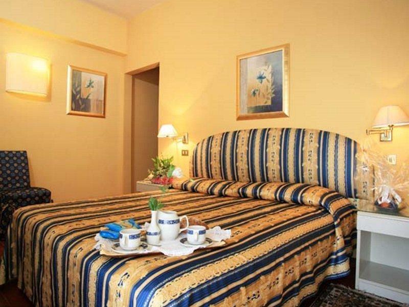 Hotel Nuovo Savi Montecatini Terme Exteriör bild