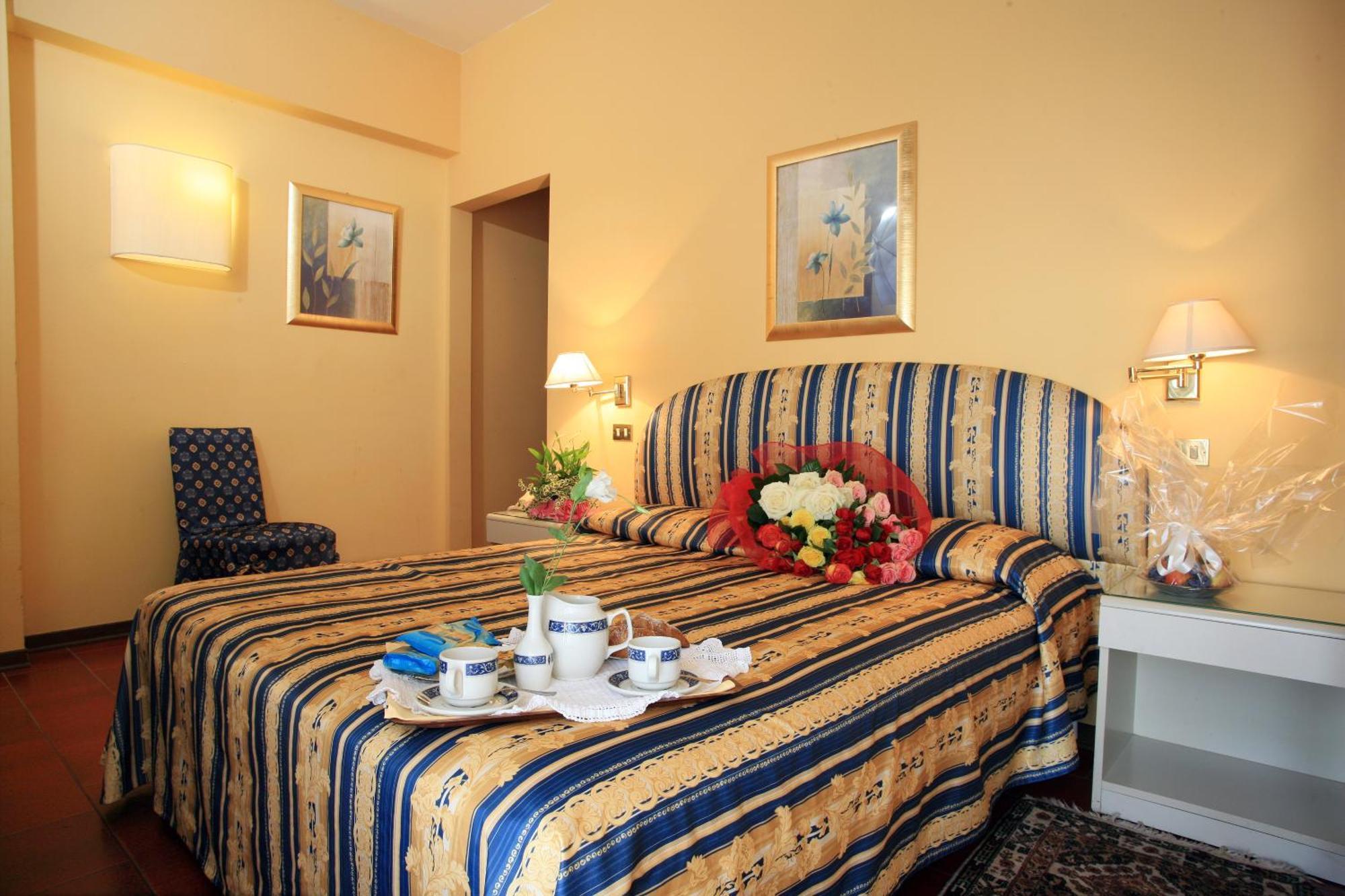 Hotel Nuovo Savi Montecatini Terme Exteriör bild